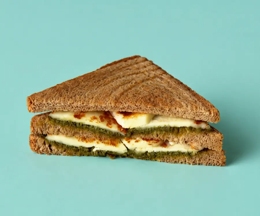 Halloumi Pesto Toast — توست الحلوم بالبيستو